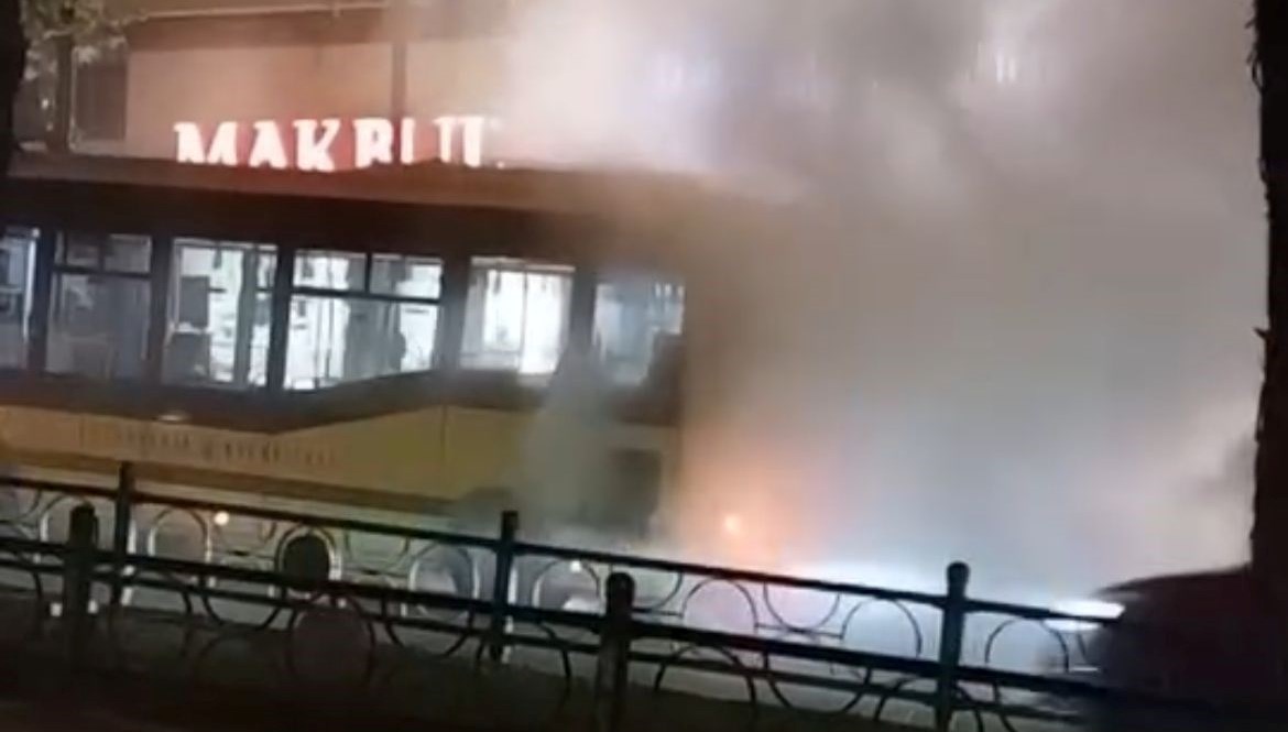 Motor arızalandı: Dumanlar paniğe neden oldu