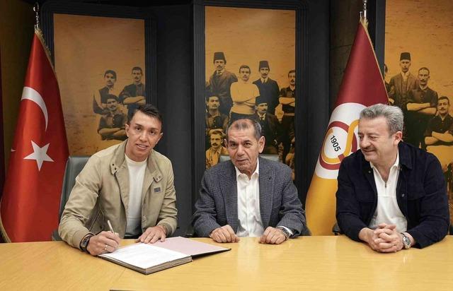 Galatasaray’dan takıma veda eden Fernando Muslera ile sürpriz imza!