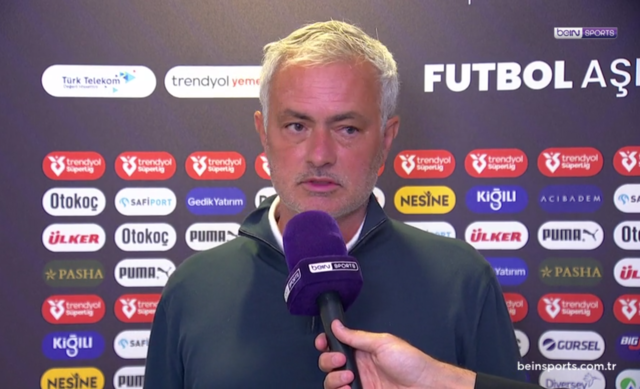 Fenerbahçe Teknik Direktörü Mourinho’nun basın toplantısında olay: ‘Sorularımızı neden küçümsediniz?’