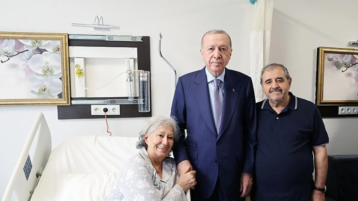 Başkan Erdoğan’dan açılışını yaptığı hastanedeki hastalara moral ziyareti