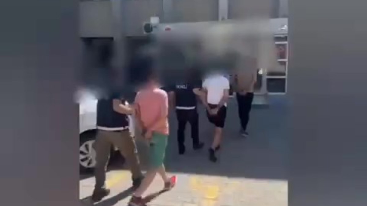 Denizli’de 4 farklı operasyonda yakalanan 15 zehir tacirinin 12’si tutuklandı