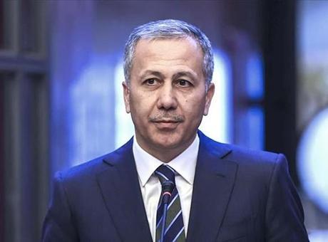 Kırmızı bültenli 7 suçlu daha Türkiye’de: Bakan Yerlikaya açıkladı