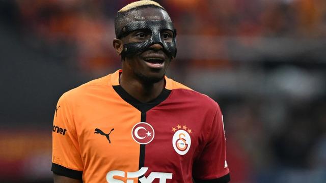 Galatasaray’da Osimhen’in yerine bir başka dünya yıldızı geliyor! İngiliz deviyle görüşmelere başlandı…