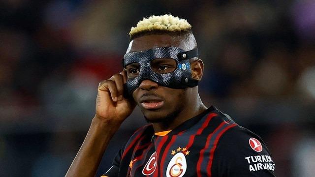 Osimhen’den gece yarısı müjde gibi müjde! Galatasaray taraftarı sevinçten havalara uçtu… Yıldız isim sonunda kararını verdi