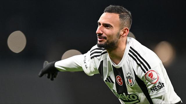 Beşiktaş’ta ilk ayrılık gerçekleşiyor! Onur Bulut Başakşehir yolcusu… Anlaşma neredeyse tamam