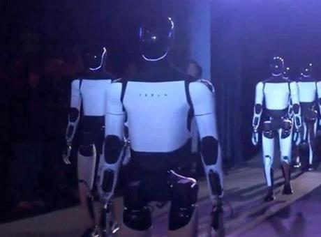 Tesla’nın insansı robot projesi Optimus’un başındaki isim şirketten ayrılıyor