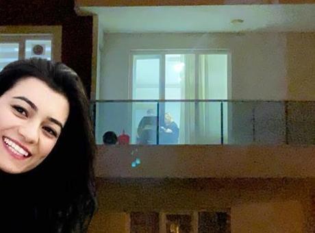 Dehşet evi! 2 genç kız, mahkemelik oldukları adamın eşini öldürdü