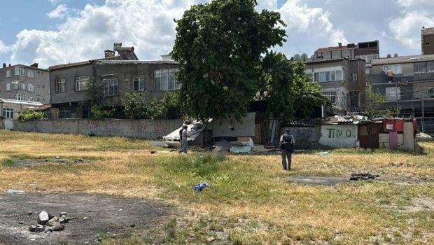 İstanbul’da boş arazide cesed bulundu, yere yığıldığı anlar kameraya böyle yansıdı