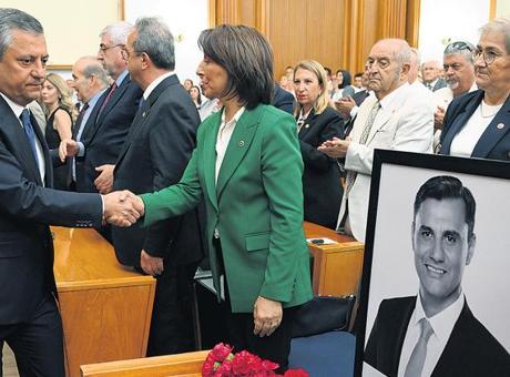 Özel’den iç cephe yanıtı: ‘İç cepheyi tahkim edelim’