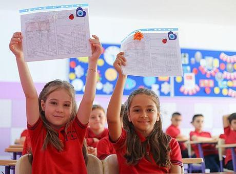 Yarın okullarda karne zili çalıyor: 20 milyon öğrenci yaz tatiline girecek