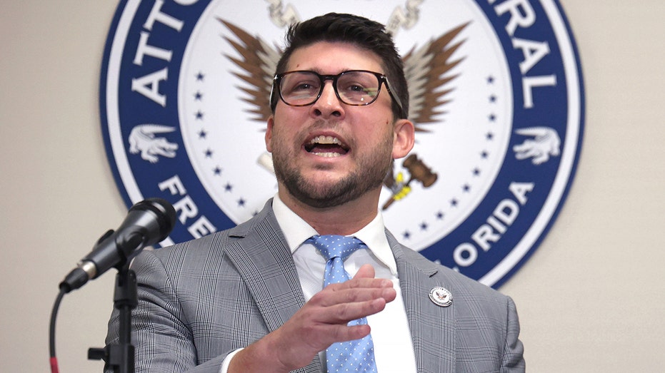 Florida attorney general held in contempt after challenging court’s block on immigration law