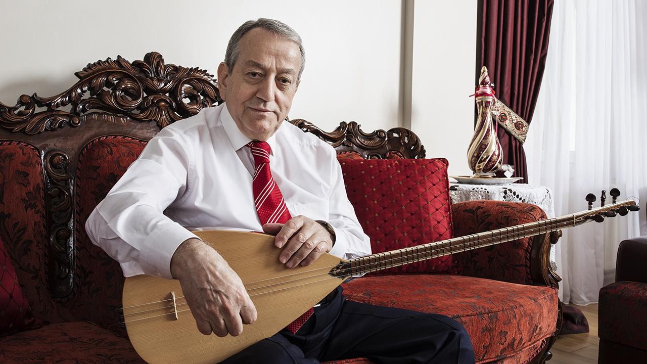 Türk halk müziği sanatçısı Mehmet Erenler yaşamını yitirdi