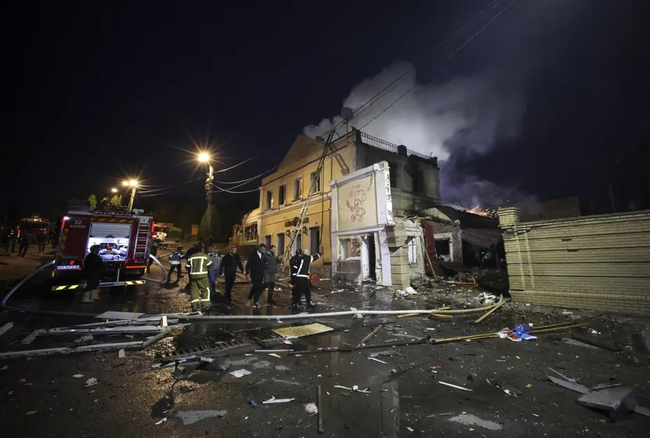 Rusya Ukrayna’yı balistik füzelerle vurdu. Sekiz ölü, Polonya alarmda