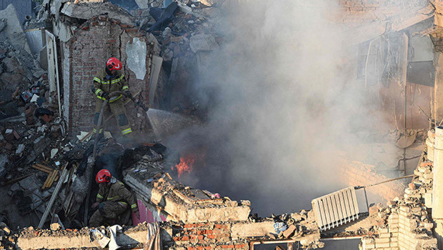 Ukrayna’ya gece boyu füze ve İHA yağmuru: 13 ölü, 31 yaralı