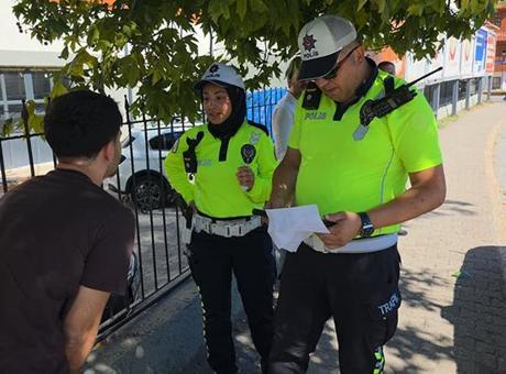 Ehliyetini aldığı gün, trafiğe çıktı! Anında iptal edildi: Daha yeni 40 bin lira verdim