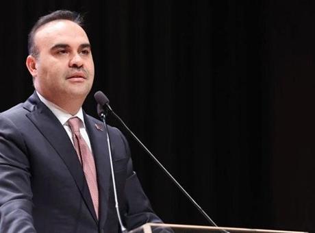 Bakan Kacır: Bayrağımızı kendi mühendislerimizin geliştirdiği uzay aracıyla Ay’a eriştireceğiz