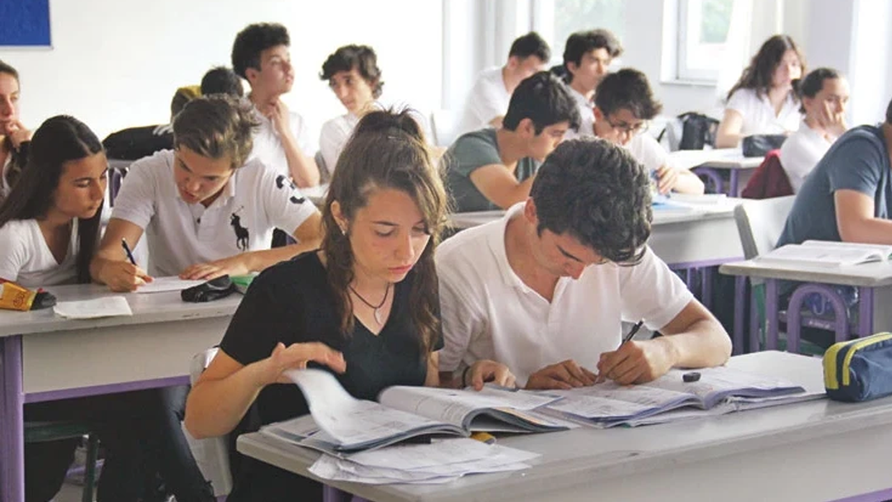 HÜDA PAR Milletvekili ‘Karma eğitime ilişkin kanun teklifimiz yasalaştırılmalı!’