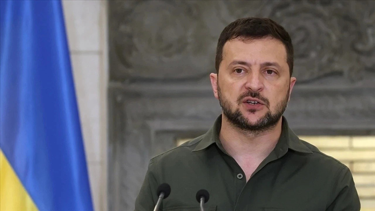 Zelenskiy’den yoğun hava saldırısı uyarısı