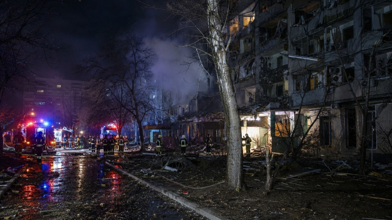 Kiev’e gece yarısı balistik füze saldırısı: 9 ölü, Patriot baskısı büyüdü