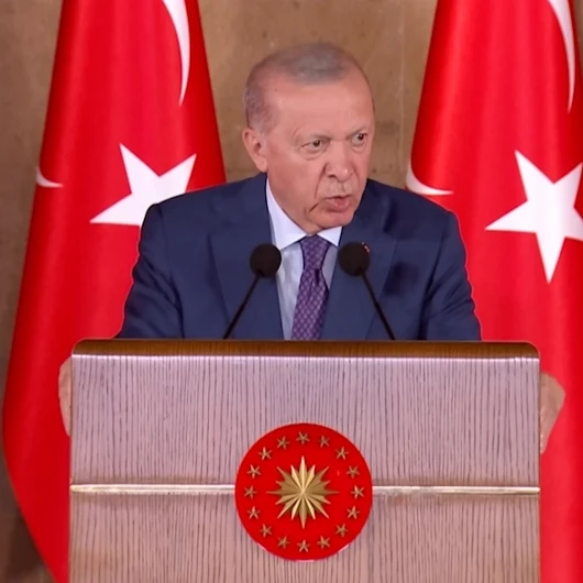 Cumhurbaşkanı Erdoğan Ahlat’tan net mesaj verdi: Hiçbir aktör Türkiye’ye rota ve sınır çizemez