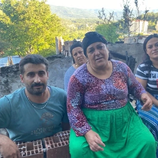 Piknik tüpleri bomba gibi patladı: İki gecekondu küle döndü