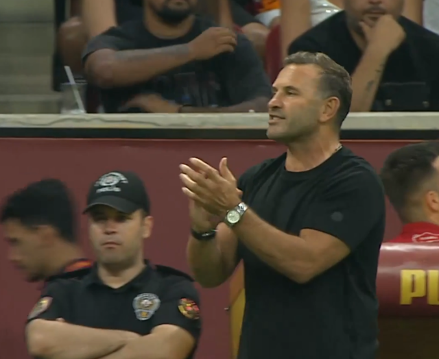 Galatasaray’dan olaylı hazırlık maçı! Okan Buruk maç başında oyundan atıldı