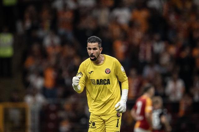 Arca Çorum FK kalecisi Marcos Felipe’nin Galatasaray maçındaki kurtarışları ✋🤚
