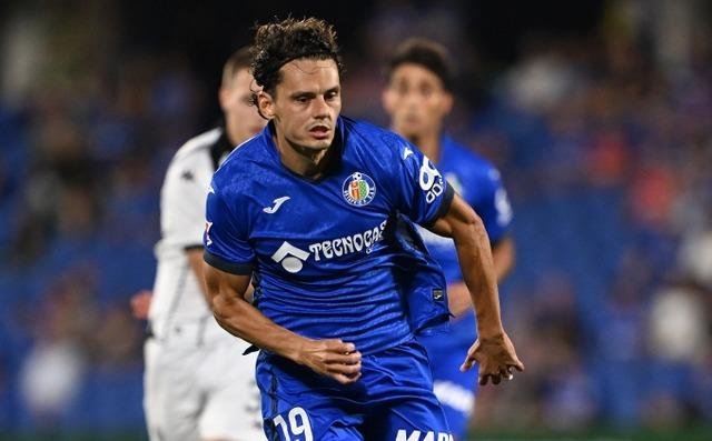 Eski takımına döner dönmez yapacağını yaptı! Enes Ünal’a 10 dakika yetti