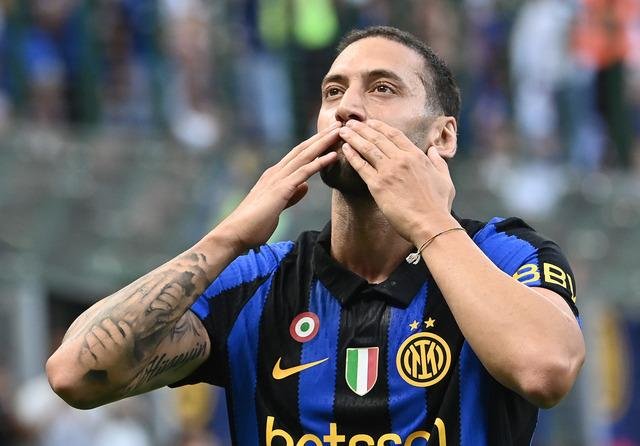 Hakan Çalhanoğlu perdeyi açtı, Inter sezona farklı galibiyetle başladı