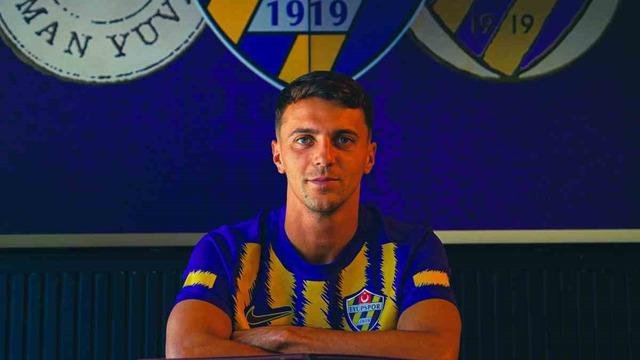 Eyüpspor, İtalyan oyuncu Simone Giordano’yu kadrosuna kattı
