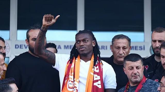 Galatasaray açıkladı! Rafael Leao’nun bonservis ücreti ve maaşı belli oldu