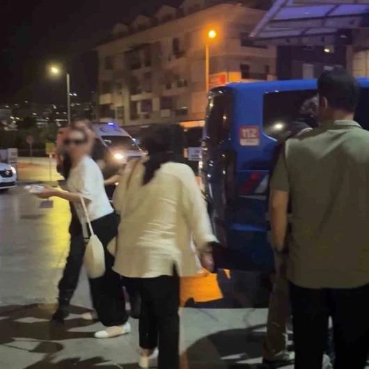 Alanya’da vize dolandırıcılığı tutuklaması: ‘Adam mı öldürdüler?’ diyerek gazetecilere saldırdılar