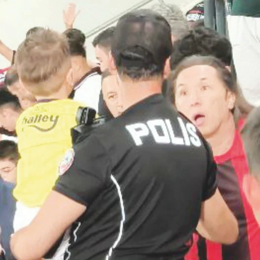 Bu holiganları tribüne sokmayın