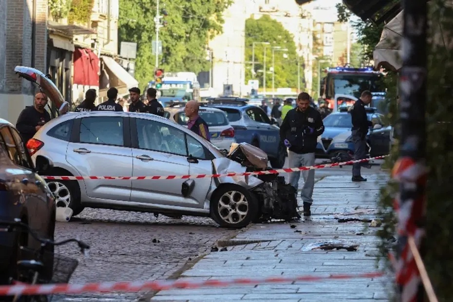 Telefona bakarak karşıdan karşıya geçene 75 euro ceza