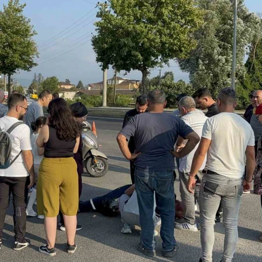 Düzce‘de otomobil ile motosiklet çarpıştı: Bir kişi yaralandı