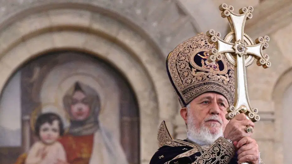 Ermenistan’da kilise ile hükümet arasındaki kavga mahkemeye taşındı