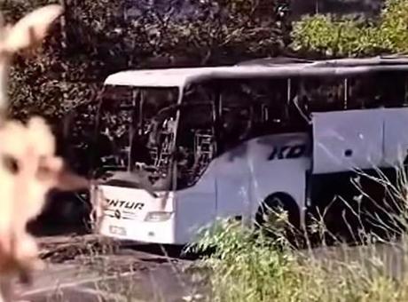 Mersin’de seyir halindeki yolcu otobüsü yandı