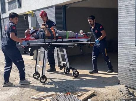 İnegöl’de feci kaza: Tamir etmek istediği 1,5 tonluk otomobilin altında kaldı
