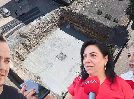 İstanbul’da temel kazısında ortaya çıkan kapı mahallede korku yarattı! Herkes aynı soruyu soruyor