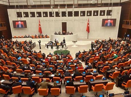 AK Parti heyeti, CHP Grubu ile görüştü