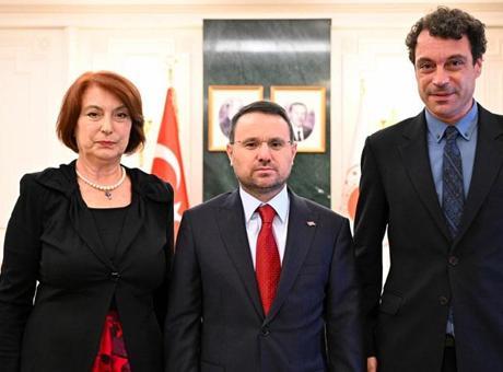 Adalet Bakanı Gürlek, Uğur Mumcu’nun ailesiyle görüştü