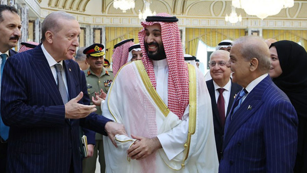 Tarihi anlaşma komşuda rahatsızlık yarattı