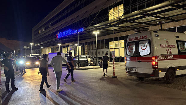 Otelde havuz bakımı sırasında sızan gazdan etkilenen 15 kişi hastaneye kaldırıldı