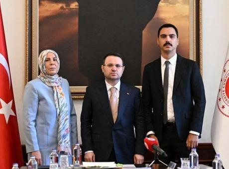 Bakan Gürlek’ten Muhsin Yazıcıoğlu açıklaması: Bu cinayeti çözmek boynumuzun borcu