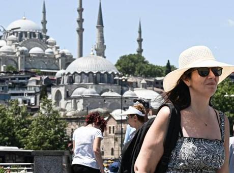İstanbul’da sıcak havaya mola! Tarih verildi; hava bir anda değişecek, poyraz serinliği geliyor