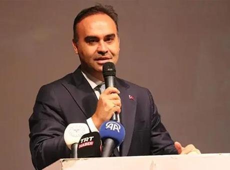 Bakan Kacır, Afyonkarahisar’da konuştu! ‘Sayısız hizmeti aziz milletimizle buluşturduk’