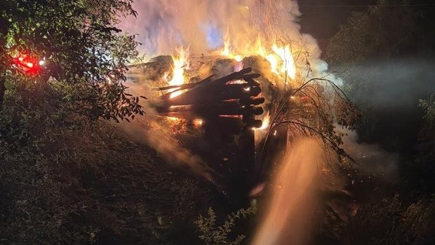 Kastamonu’da samanlık yangını: Bin 200 balya küle döndü