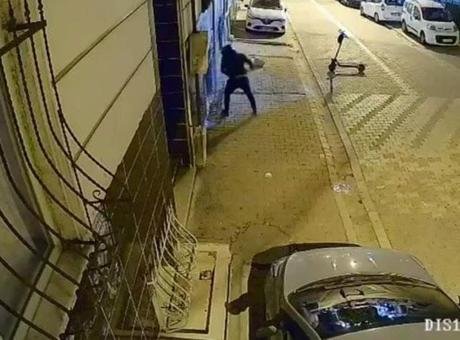 Eski sevgili dehşeti! Önce binayı kundakladı sonra camları kırdı: Geceleri 2-3 gibi geliyor