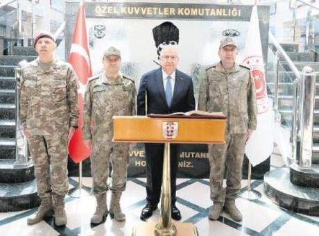 ‘Bordo Bereliler destan yazdı’