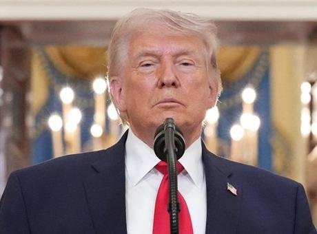 ABD Başkanı Trump, İran’dan sonra yeni bir ülkeyi daha hedef gösterdi! ‘Fena halde bombalarız’
